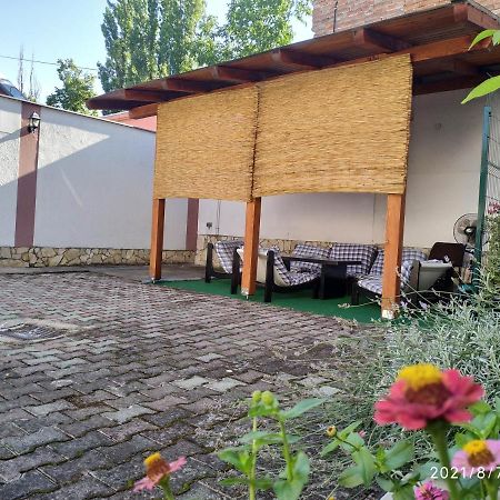 Apartman Tia Eszék Kültér fotó